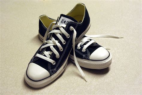 converse sneakers wikipedia.